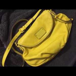 Marc Jacobs Classic Leather Messenger Bag!